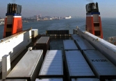 Phát hiện 25 người trong container đông lạnh từ Hà Lan sang Anh