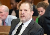 Nhà sản xuất phim Harvey Weinstein phải đền bù 25 triệu USD vì quấy rối tình dục