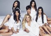 Nhà Kardashian-Jenner trở thành thế lực có ảnh hưởng nhất thập niên 2010 như thế nào?