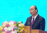 Thủ tướng yêu cầu các cấp, ngành không để thiếu hàng Tết, kể cả thịt lợn