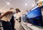 Smart TV giảm giá mạnh cuối năm