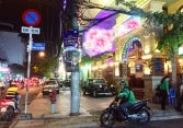 'Nở rộ' dịch vụ đưa người say về nhà tại các quán nhậu