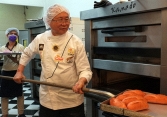 'Cha đẻ' bánh mì thanh long sốt xình xịch những ngày qua là ai?