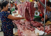 Giá lợn hơi giảm xuống còn 75.000 đồng/kg