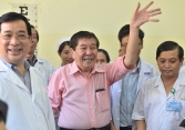 Bệnh nhân Việt kiều Mỹ xuất viện: 'Các bác sĩ ở đây đã cứu tôi từ chỗ chết trở về'