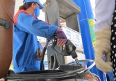 Giá xăng, dầu đồng loạt giảm nhẹ