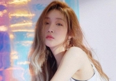 Xôn xao tin đồn nữ ca sĩ Hàn Quốc Chungha bị cách ly vì nghi nhiễm virus covid-19