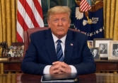 Tổng thống Mỹ Donald Trump tuyên bố tình trang khẩn cấp quốc gia vơi dịch Covid-19