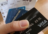 Các ngân hàng thương mại muốn Visa, MasterCard miễn, giảm các loại phí