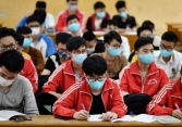 Trường ngoài công lập không được thu học phí nếu không tổ chức học trực tuyến
