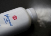 Johnson & Johnson ngừng bán phấn rôm trẻ em ở Mỹ và Canada