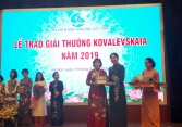Lễ trao giải Kovalevskaia 2019 vinh danh tập thể cán bộ nữ phân lập thành công virus Corona chủng mới