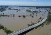 Mỹ: Hai con đập bị vỡ, bang Michigan đối diện thảm họa lũ '500 năm mới có 1 lần'
