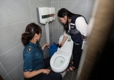 Nhà vệ sinh nữ của đài truyền hình KBS bị gắn thiết bị quay lén