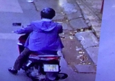 Xuất hiện người đàn ông chuyên dụ dỗ các nam sinh tại cổng trường