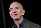 Ông chủ Amazon Jeff Bezos lập kỷ lục là người đầu tiên có 200 tỷ USD
