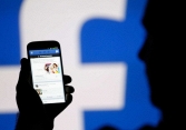Úc xem xét dự luật yêu cầu Facebook, Google phải trả tiền cho báo chí 