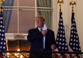 Ông Trump là “bệnh nhân duy nhất trên hành tinh” được sử dụng kết hợp 3 loại thuốc chữa Covid