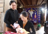 Lợi dụng hoàn cảnh, kẻ gian lừa vợ của công nhân tử nạn tại Rào Trăng lấy 100 triệu đồng