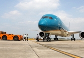 Bộ Giao thông vận tải yêu cầu Vietnam Airlines kiểm điểm về vi phạm quy định cách ly
