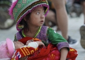 Sapa kêu gọi không mua hàng rong của trẻ em để bảo vệ trẻ em