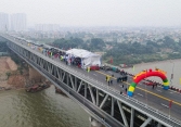 Cầu Thăng Long chính thức thông xe