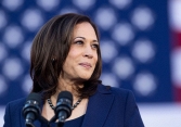 Tạp chí Vogue gây tranh cãi về việc 'tẩy trắng' làn da của bà Kamala Harris