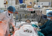 Người đàn ông 40 tuổi hôn mê, nguy kịch do uống rượu 9 ngày liên tục