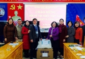 Hội Nữ trí thức Việt Nam thăm và trao quà đầu năm tại Quảng Bình