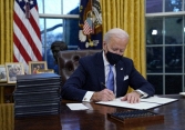 Những sắc lệnh đầu tiên của tổng thống Biden: Bắt buộc đeo khẩu trang, dừng quá trình rút khỏi WHO