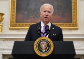 Tổng thống Joe Biden yêu cầu mọi hành khách đến Mỹ bằng máy bay phải cách ly