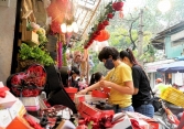 Cả người bán người mua không mặn mà, thị trường Valentine trầm lắng
