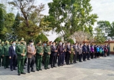 Tư lệnh BĐBP và lãnh đạo tỉnh Quảng Ninh dâng hương tại Đài tưởng niệm Liệt sỹ Pò Hèn