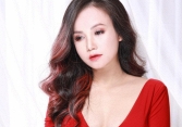 Diễn viên Hoàng Yến chia sẻ sau những đổ vỡ: 'Việc của tôi là đàn bà thì chỉ có nhỏ bé thôi'
