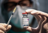 Anh khẳng định vaccine Covid-19 của AstraZeneca 'an toàn và hiệu quả' 