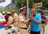 CSGT ra quân xử lý lái xe vi phạm nồng độ cồn, kể cả biển xanh hay xe công vụ