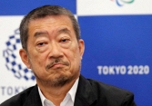 Giám đốc sáng tạo của Olympic Tokyo từ chức vì phát ngôn xúc phạm danh hài Watanabe