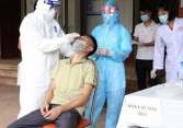 Đã tìm được 142 người đi cùng chuyến bay với 2 ca nhiễm Covid-19 nhập cảnh trái phép 