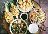 Cỗ chay chùa Phụng Thánh