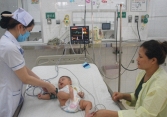 Bác sĩ khuyến cáo những sai lầm khi chăm sóc trẻ bị tay chân miệng