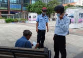 Phó thủ tướng yêu cầu TP HCM phạt nghiêm người không đeo khẩu trang nơi công cộng