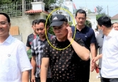 Vì sao Công an Nghệ An không còng tay kẻ bắn chết 2 người lúc đưa ra xe?
