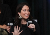 Randi Zuckerberg – người chị gái tài năng của ông chủ Facebook chỉ rót vốn vào công ty có phụ nữ trong ban điều hành.