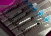 FDA khuyến cáo ngừng sử dụng một số ống tiêm và kim tiêm của Trung Quốc