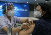 Chuyên gia khuyến cáo không nên có tâm lý lựa chọn mà bỏ đi cơ hội tiêm chủng sớm