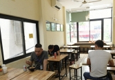 Tại sao Hà Nội chỉ cho hàng quán mở cửa đến 21h?
