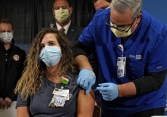 Nước nghèo không có đủ trong khi nước giàu hủy vaccine vì thừa
