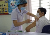 TPHCM kiến nghị Bộ Y tế phân bổ thêm lượng vắc xin COVID-19
