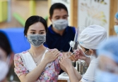 Trong một ngày TP.HCM tiêm vaccine Covid-19 cho hơn 200.000 người