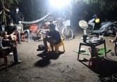 Nhóm người cầm dao đe doạ nông dân để cướp 18 con vịt mang về nhậu